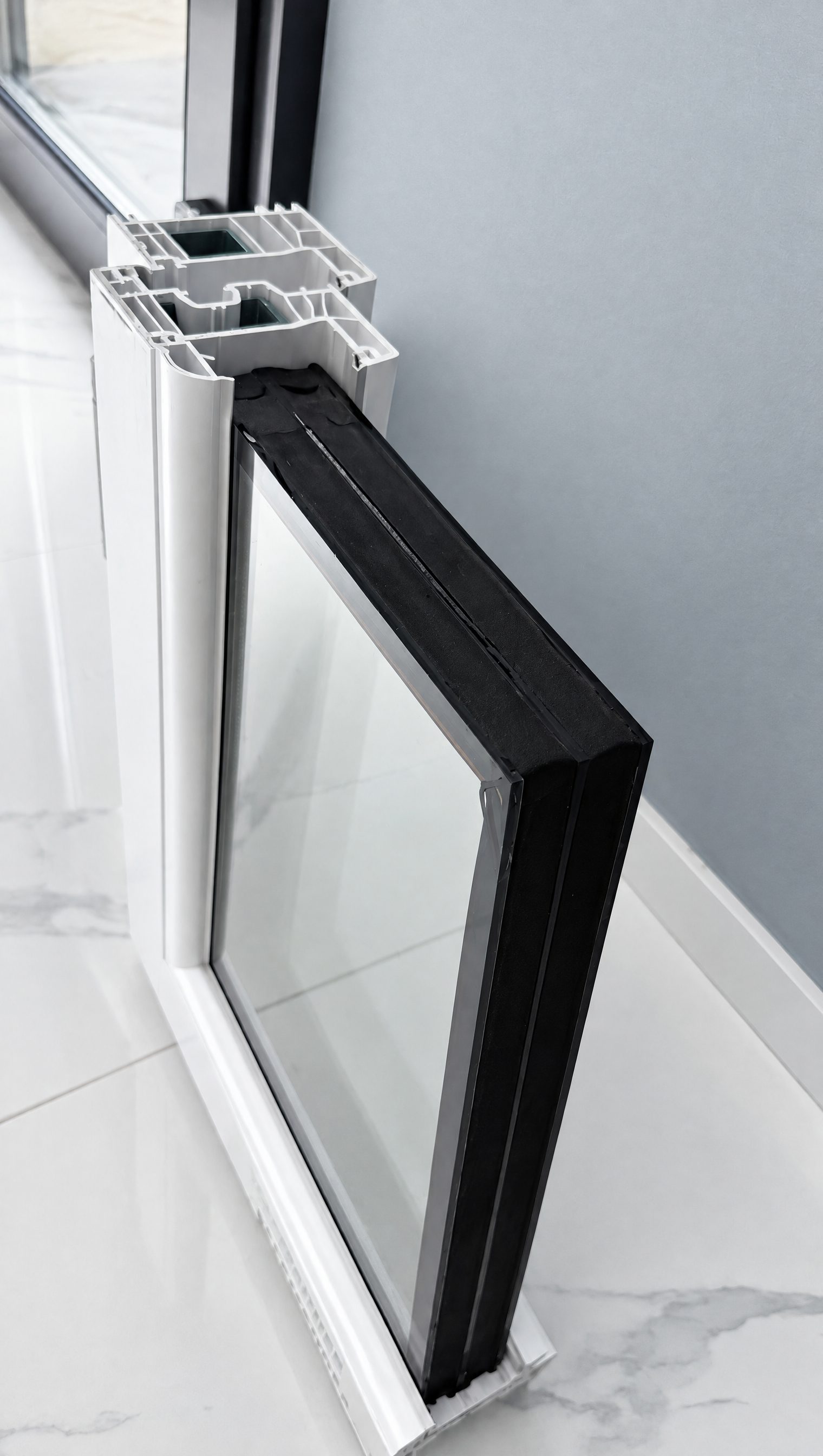 Profil aluminium utilisé pour nos fenêtres, détail 10