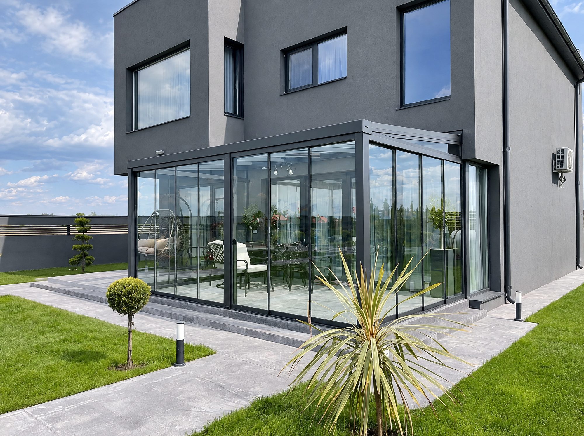 Pergola bioclimatique en aluminium, réalisation 12